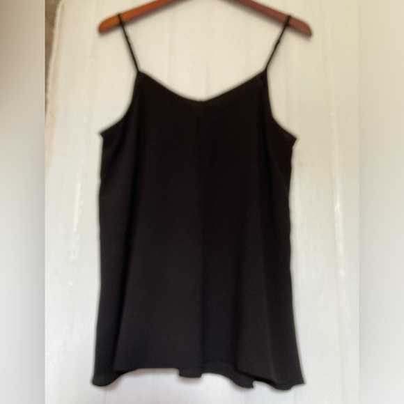 Torrid swing cami in black crepe, v-neck, adjustable straps, size 0. - Picture 8 of 8